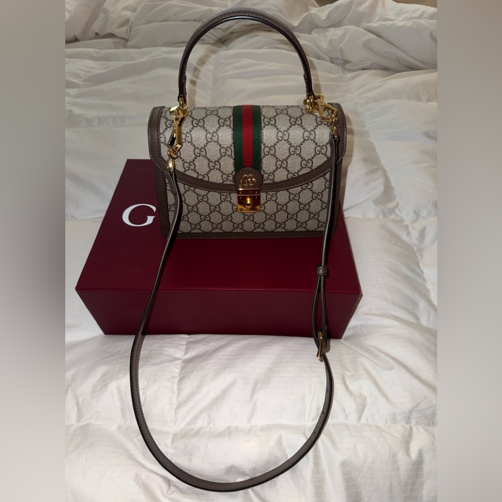 Authentic Gucci leather shoulder strap